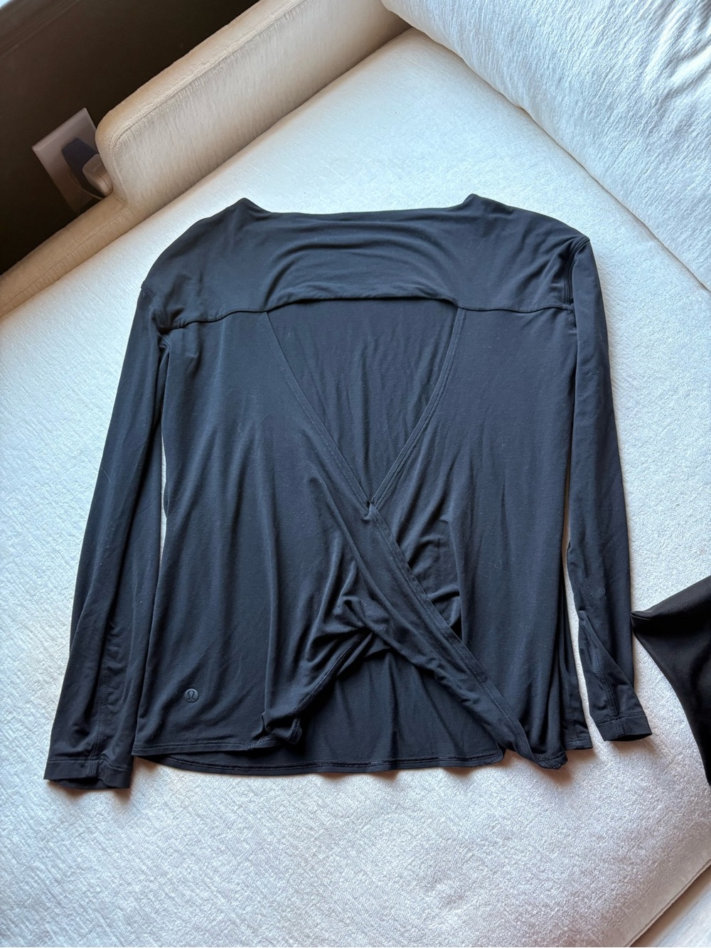 lululemon athletica Black Long-Sleeve Wrap-Back Top
